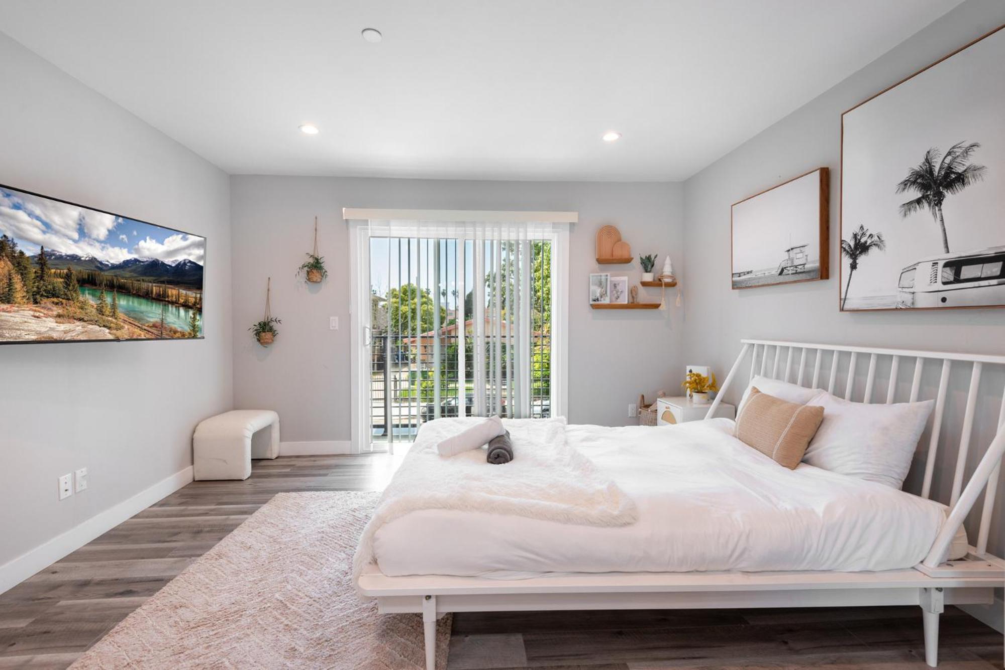 Appartement Elegant Apt In La With 4br And 4 Ba Sleeps