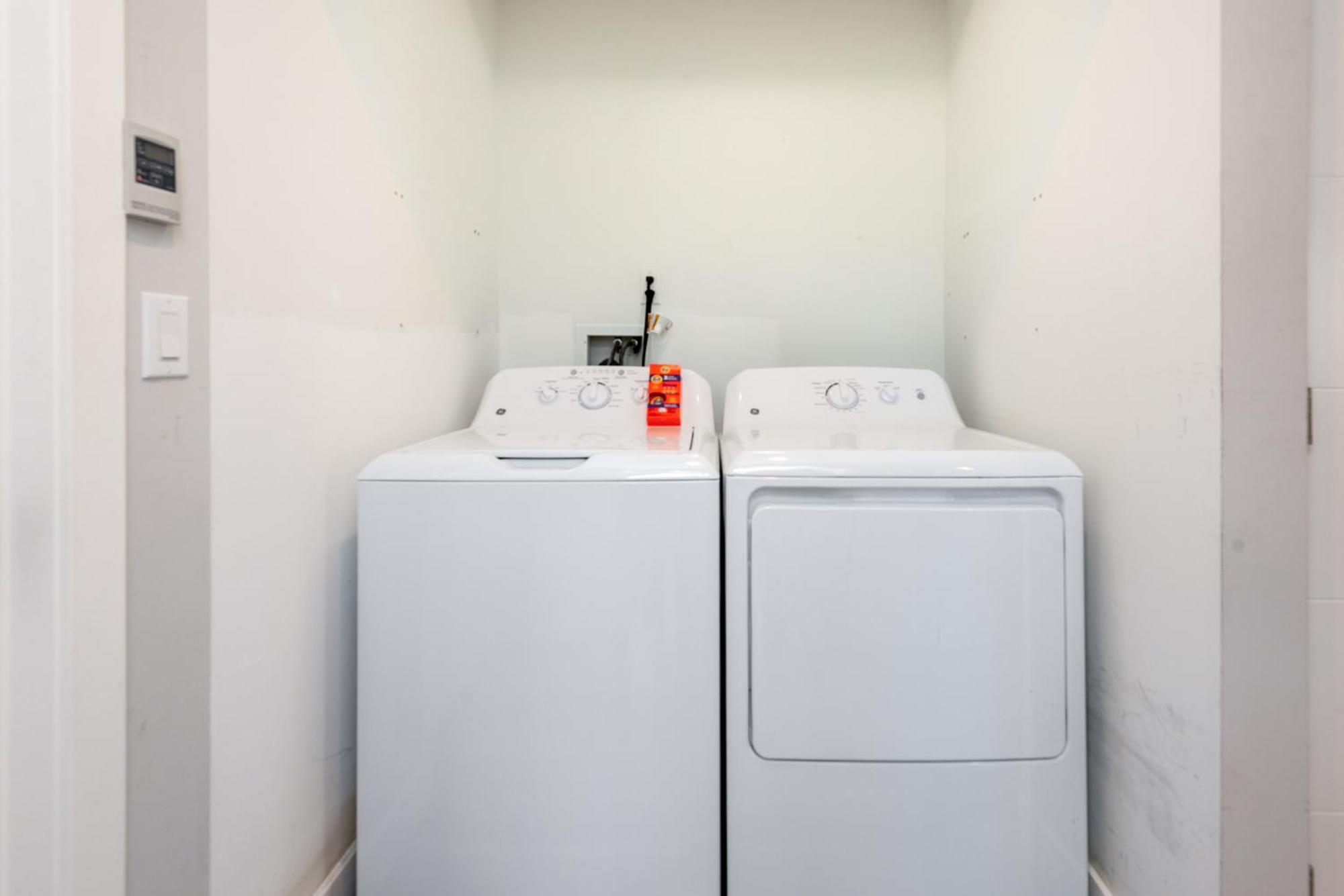 Appartement Elegant Apt In La With 4br And 4 Ba Sleeps Los Angeles